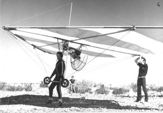 
Powered 'Standard Rogallo' hang glider. Argentina, 1975.