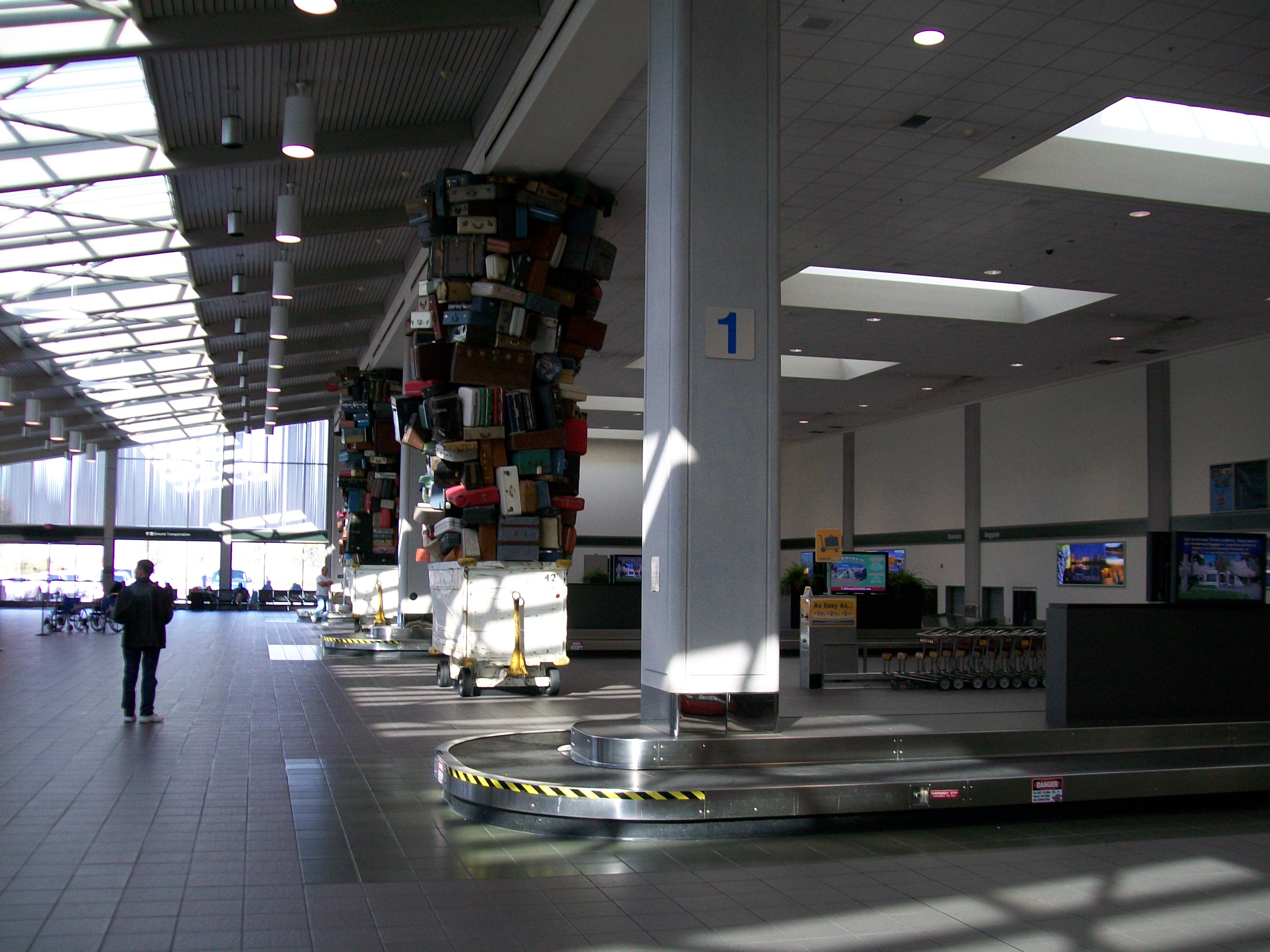 quebec city airport baggage claim